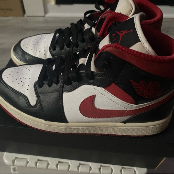 Jordan 1 - Picture 5 of 5
